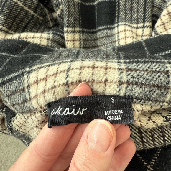 Women’s Akair Button Down Black and Cream Long Sleeve Flannel - Picture 4 of 4